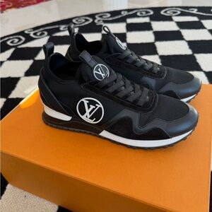Louis Vuitton Black and White women Sneakers